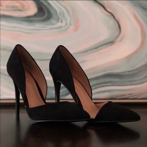 Black Pointed Toe Pumps